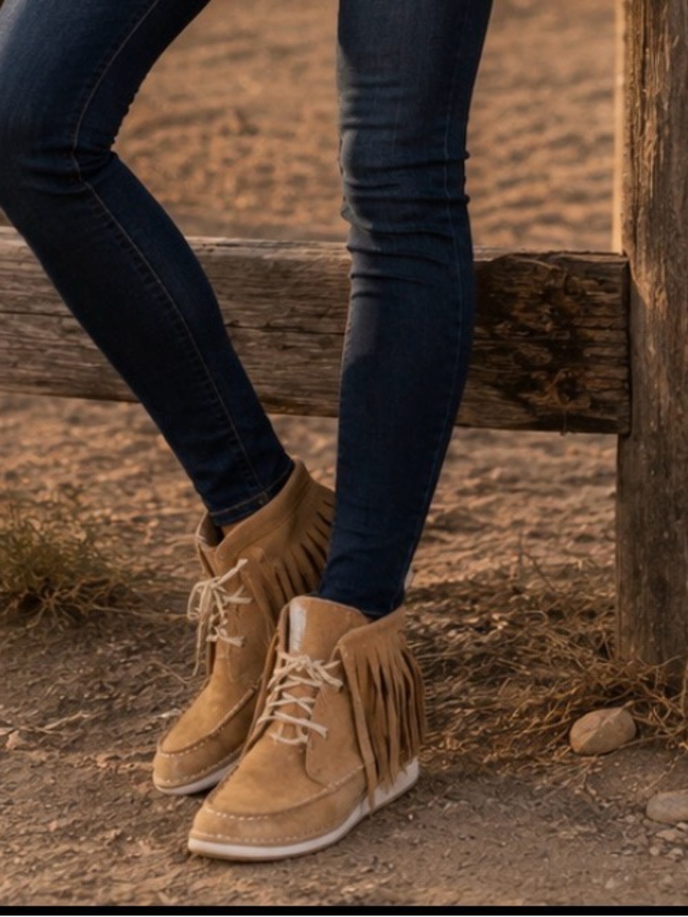 Ariat Leather Western Moccasin style Suede Fringe Lace-Up Boots